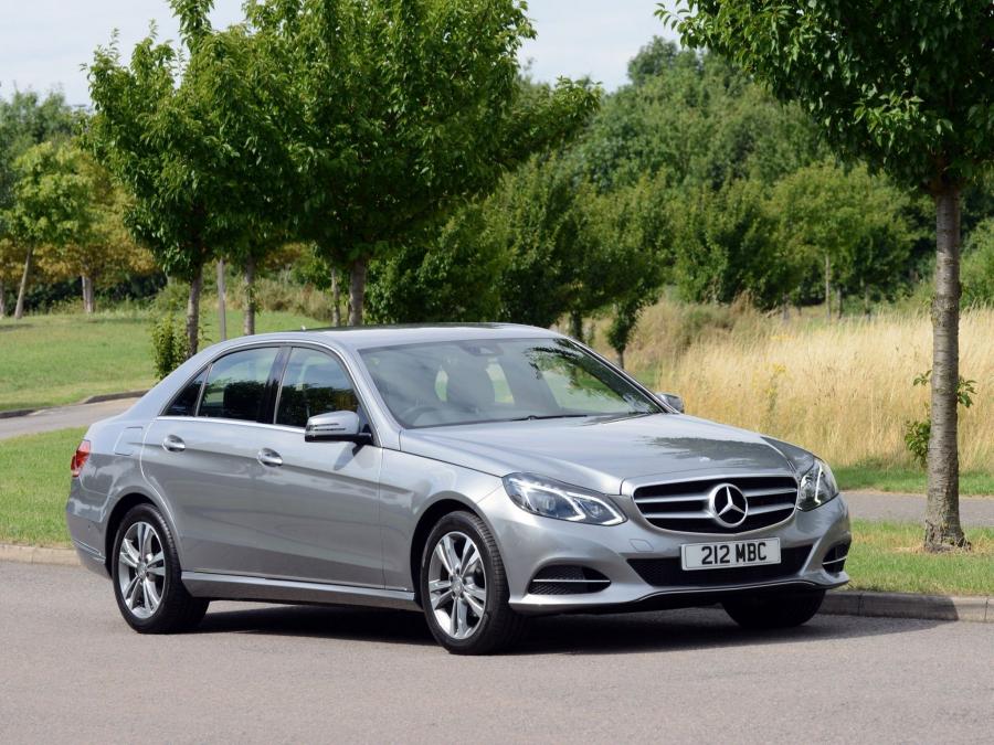  Mercedes-Benz E220 CDI 2013 года  (UK) (фото 16 из 16)